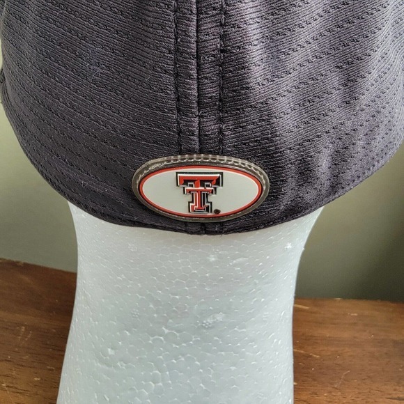 Texas Tech Red Raiders Fitted Under Armour‎ Large Black Red Ball Cap Hat - Picture 5 of 10